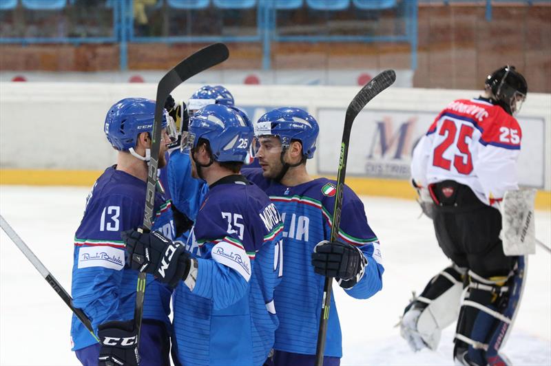 Marchetti sblocca il risultato. Italia batte Serbia 8-0