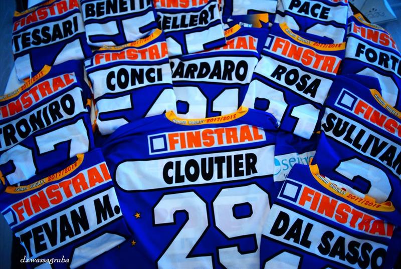 Imperdibile: in vendita le maglie originali da gara che hanno trionfato nella Alps Hockey League 2017/2018!