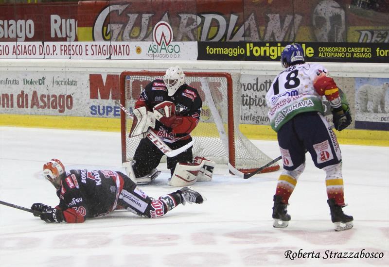 Asiago verso Collalbo. In 24 ore doppio confronto ad altissima tensione con i Rittner Buam