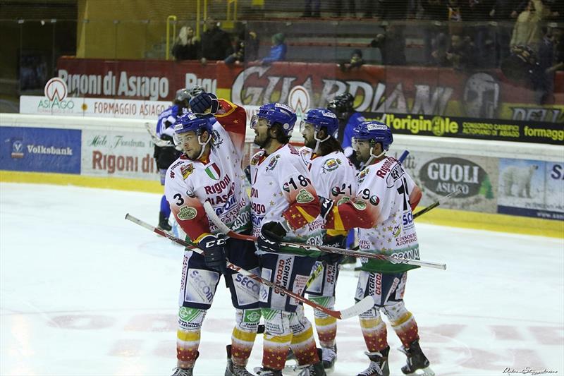 ULMERaviglioso! Quattro gol decisivi per il 6-1 contro Vipiteno